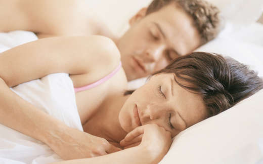 Couple endormi.